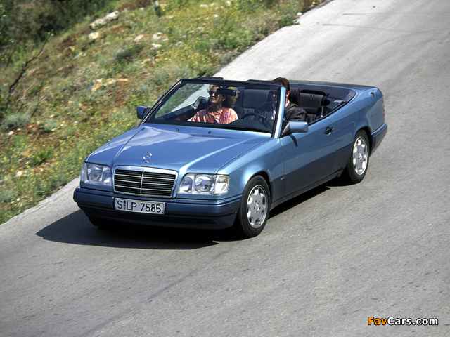Mercedes-Benz E 220 Cabrio (A124) 1993–96 photos (640 x 480)