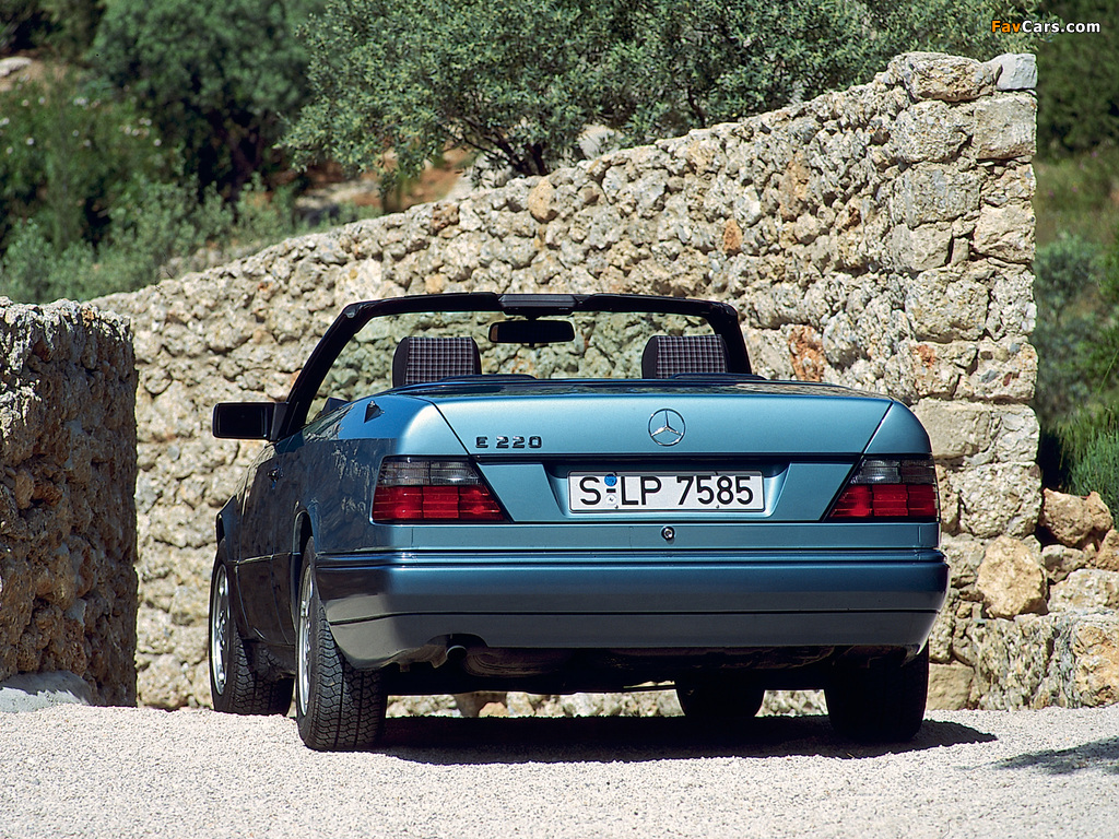 Mercedes-Benz E 220 Cabrio (A124) 1993–96 photos (1024 x 768)