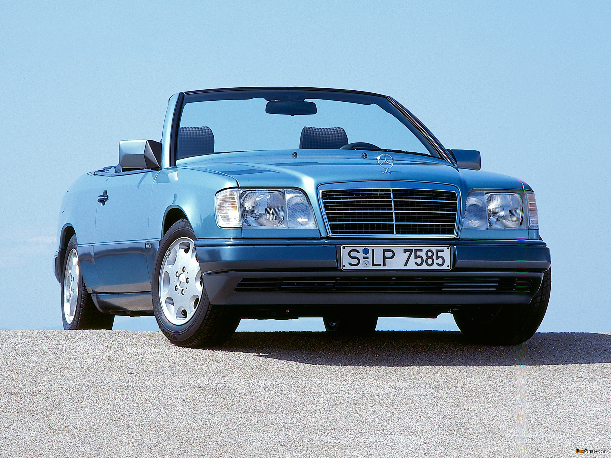 Mercedes-Benz E 220 Cabrio (A124) 1993–96 photos (2048 x 1536)