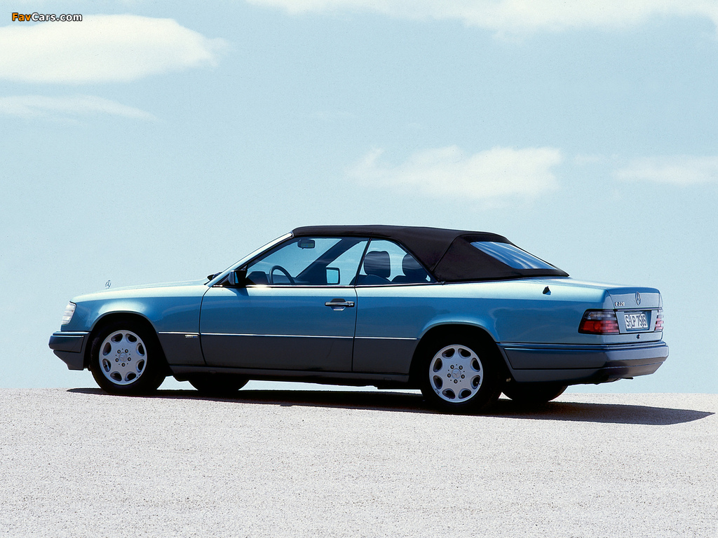 Mercedes-Benz E 220 Cabrio (A124) 1993–96 photos (1024 x 768)