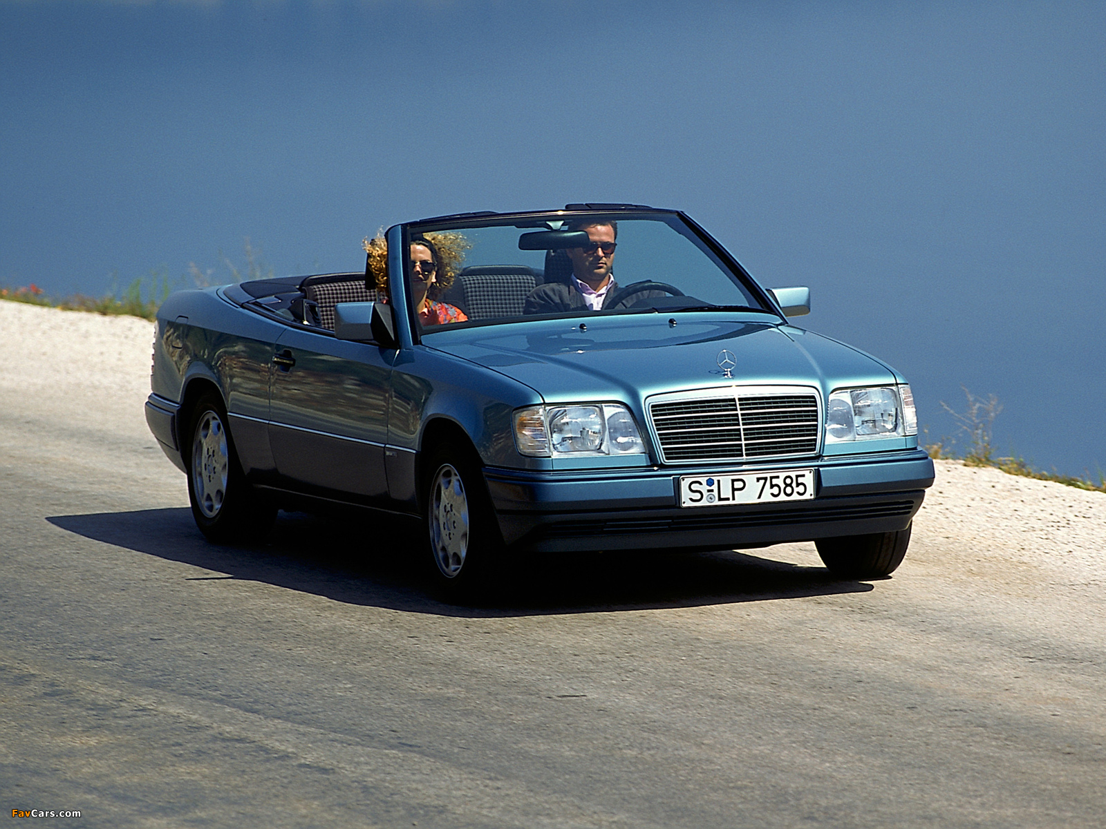 Mercedes-Benz E 220 Cabrio (A124) 1993–96 pictures (1600 x 1200)