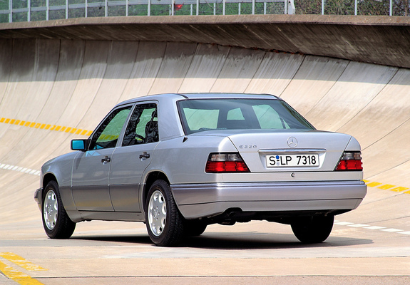 Mercedes-Benz E 220 (W124) 1993–95 pictures