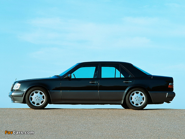 Mercedes-Benz E 500 (W124) 1993–95 pictures (640 x 480)
