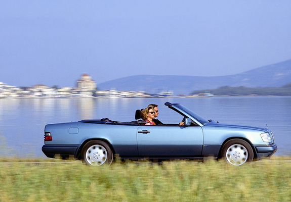 Mercedes-Benz E 220 Cabrio (A124) 1993–96 pictures