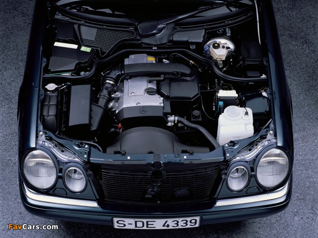 Mercedes-Benz E 230 (W210) 1995–97 photos (640 x 480)