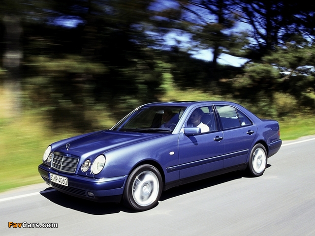 Mercedes-Benz E 290 Turbodiesel (W210) 1996–99 photos (640 x 480)