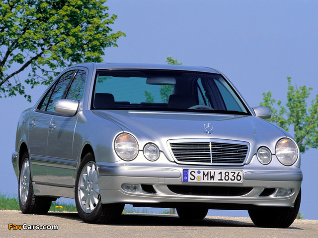 Mercedes-Benz E 320 CDI (W210) 1999–2002 images (640 x 480)