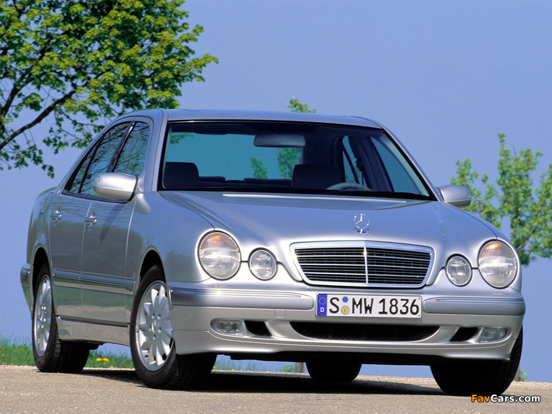 Mercedes-Benz E 320 CDI (W210) 1999–2002 images (800 x 600)