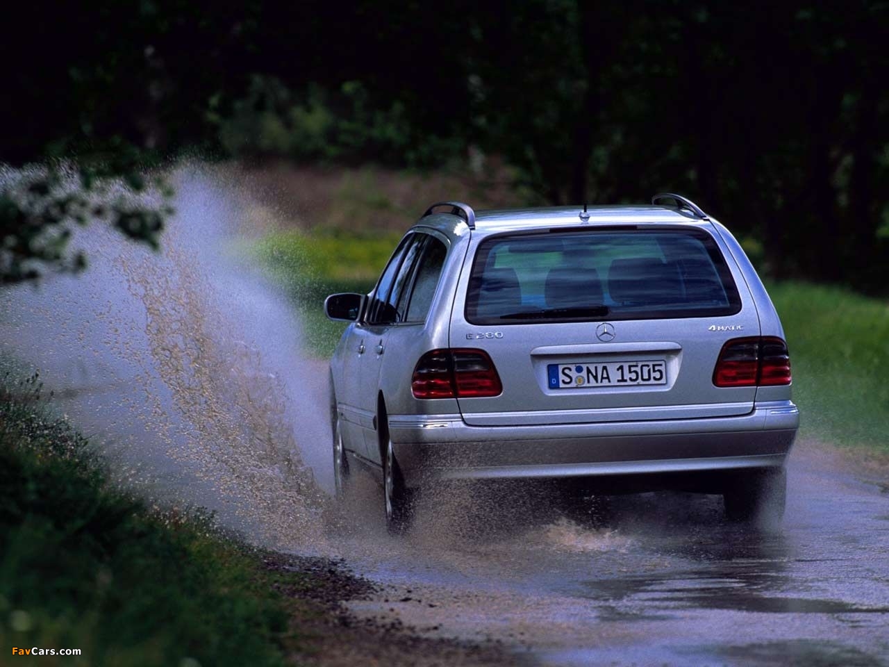 Mercedes-Benz E 280 4MATIC Estate (S210) 1999–2002 images (1280 x 960)