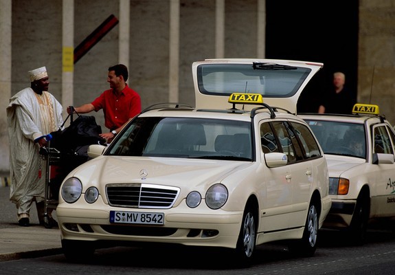 Mercedes-Benz E-Klasse Estate Taxi (S210) 1999–2002 images