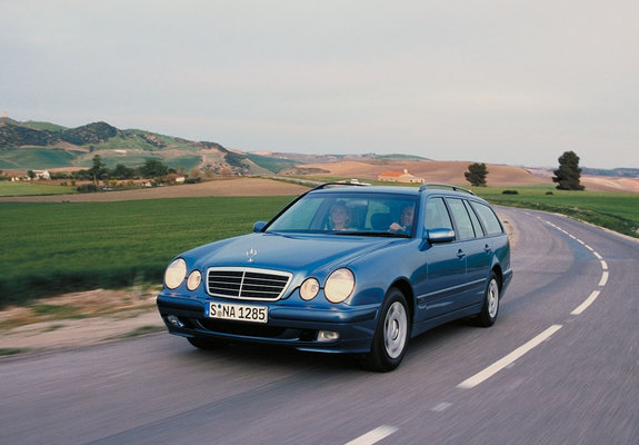 Mercedes-Benz E 220 CDI Estate (S210) 1999–2001 images