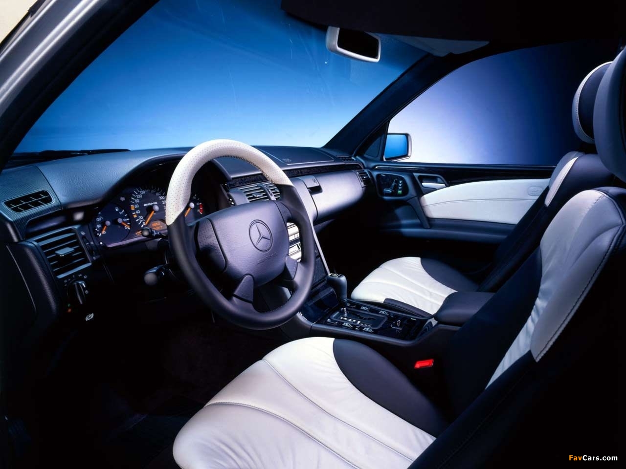 Mercedes-Benz E 55 AMG Estate (S210) 1999–2002 images (1280 x 960)