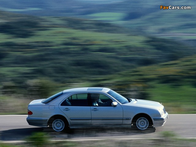 Mercedes-Benz E 200 (W210) 1999–2001 photos (640 x 480)