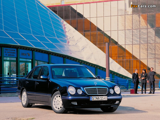 Mercedes-Benz E 240 (W210) 1999–2002 photos (640 x 480)
