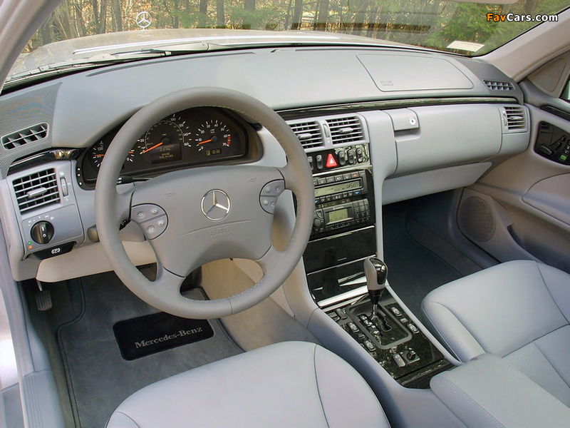 Mercedes-Benz E 320 US-spec (W210) 1999–2002 pictures (800 x 600)