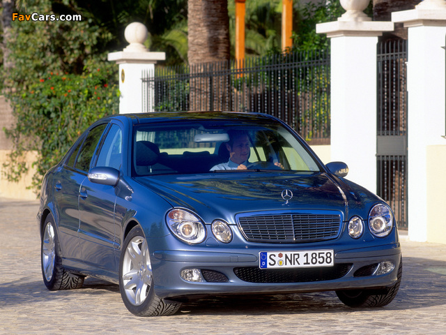 Mercedes-Benz E 270 CDI (W211) 2002–06 photos (640 x 480)