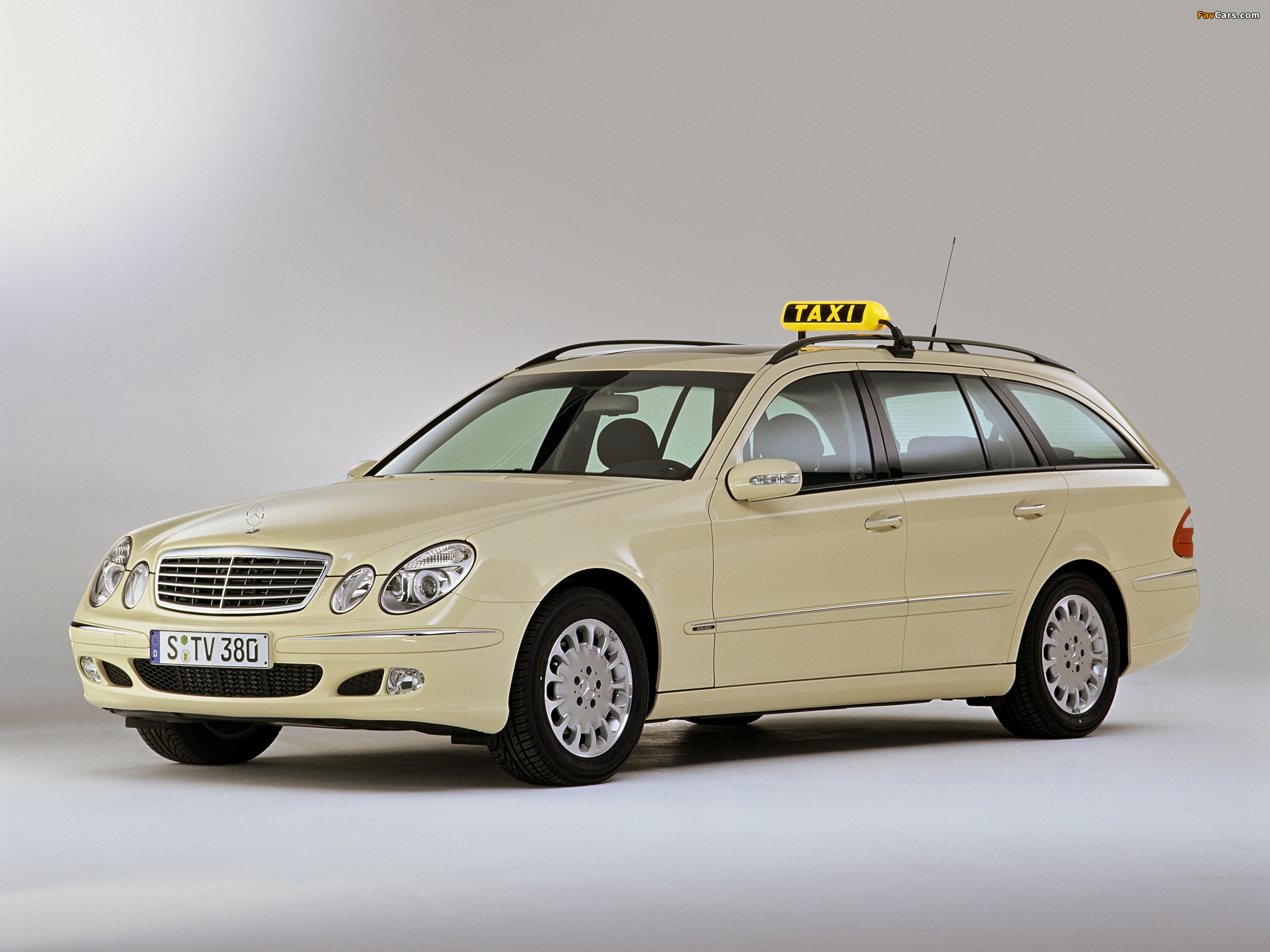 Mercedes-Benz E 220 CDI Estate Taxi (S211) 2002–06 photos (2048 x 1536)
