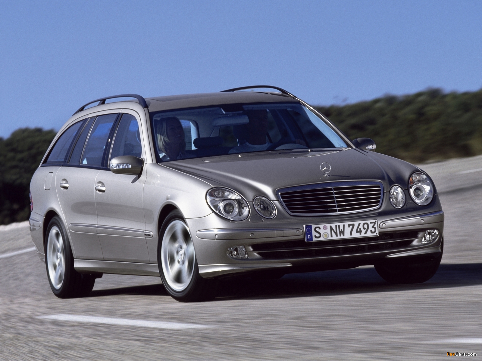 Mercedes-Benz E 320 Estate (S211) 2002–06 wallpapers (1600 x 1200)