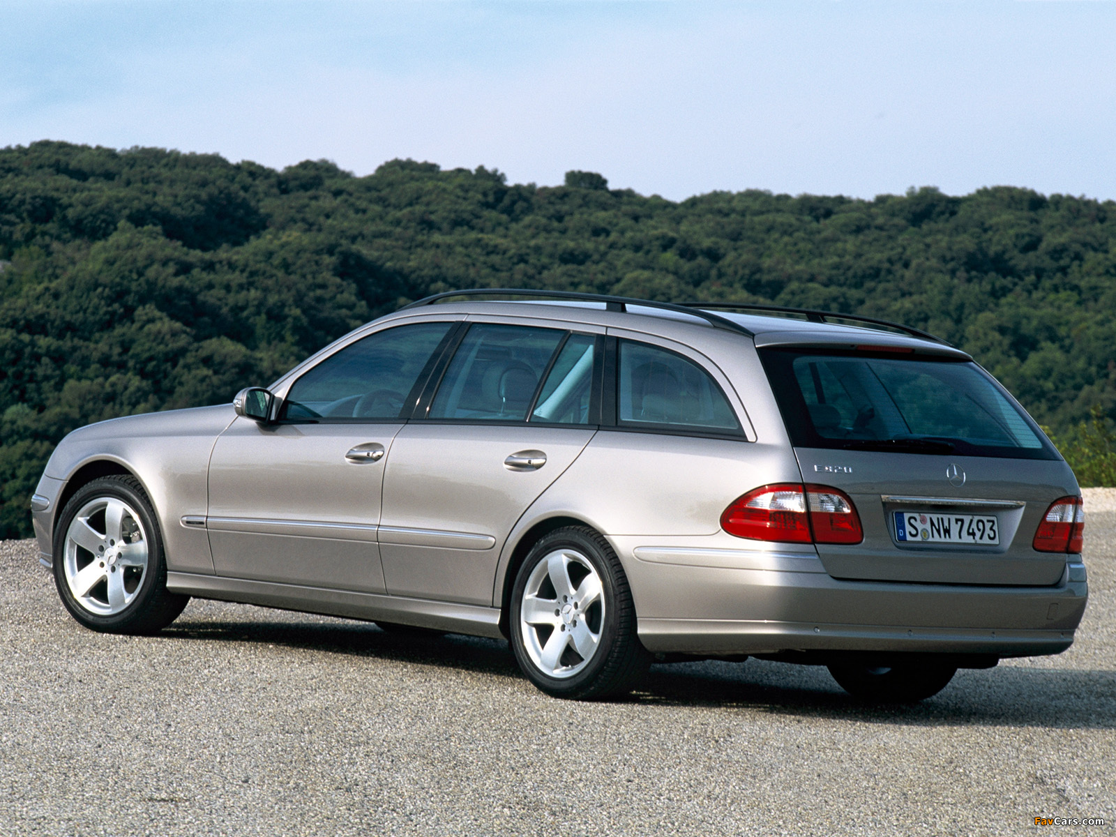 Mercedes-Benz E 320 Estate (S211) 2002–06 wallpapers (1600 x 1200)