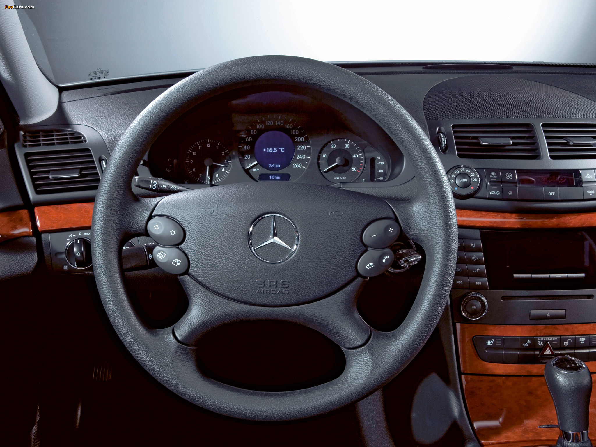 Mercedes-Benz E 280 (W211) 2004–06 images (2048 x 1536)