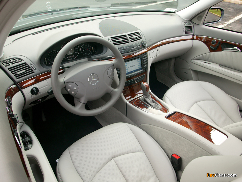 Mercedes-Benz E 350 US-spec (W211) 2004–06 pictures (800 x 600)