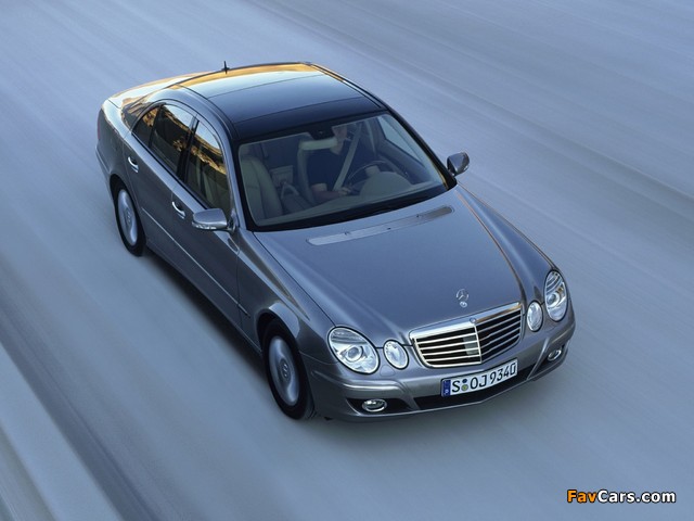 Mercedes-Benz E 350 (W211) 2006–09 photos (640 x 480)
