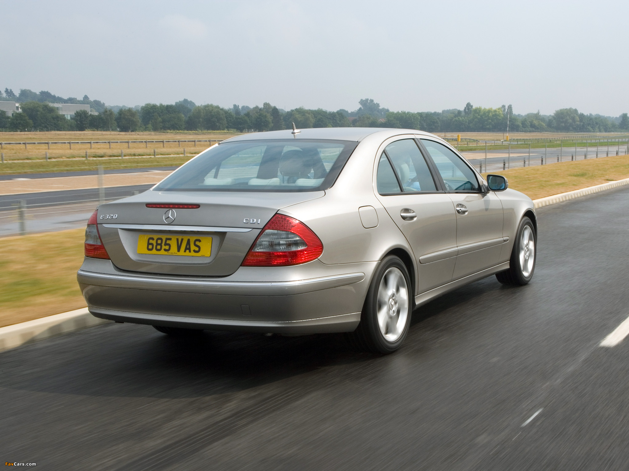 Mercedes-Benz E 320 CDI UK-spec (W211) 2006–09 photos (2048 x 1536)