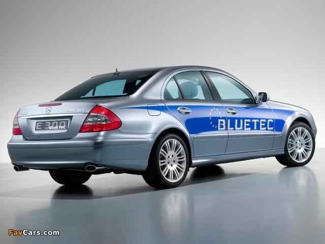 Mercedes-Benz E 300 BlueTec (W211) 2008–09 images (640 x 480)
