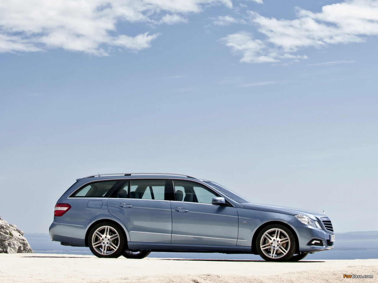 Mercedes-Benz E 350 CDI 4MATIC Estate (S212) 2009–12 images (1280 x 960)