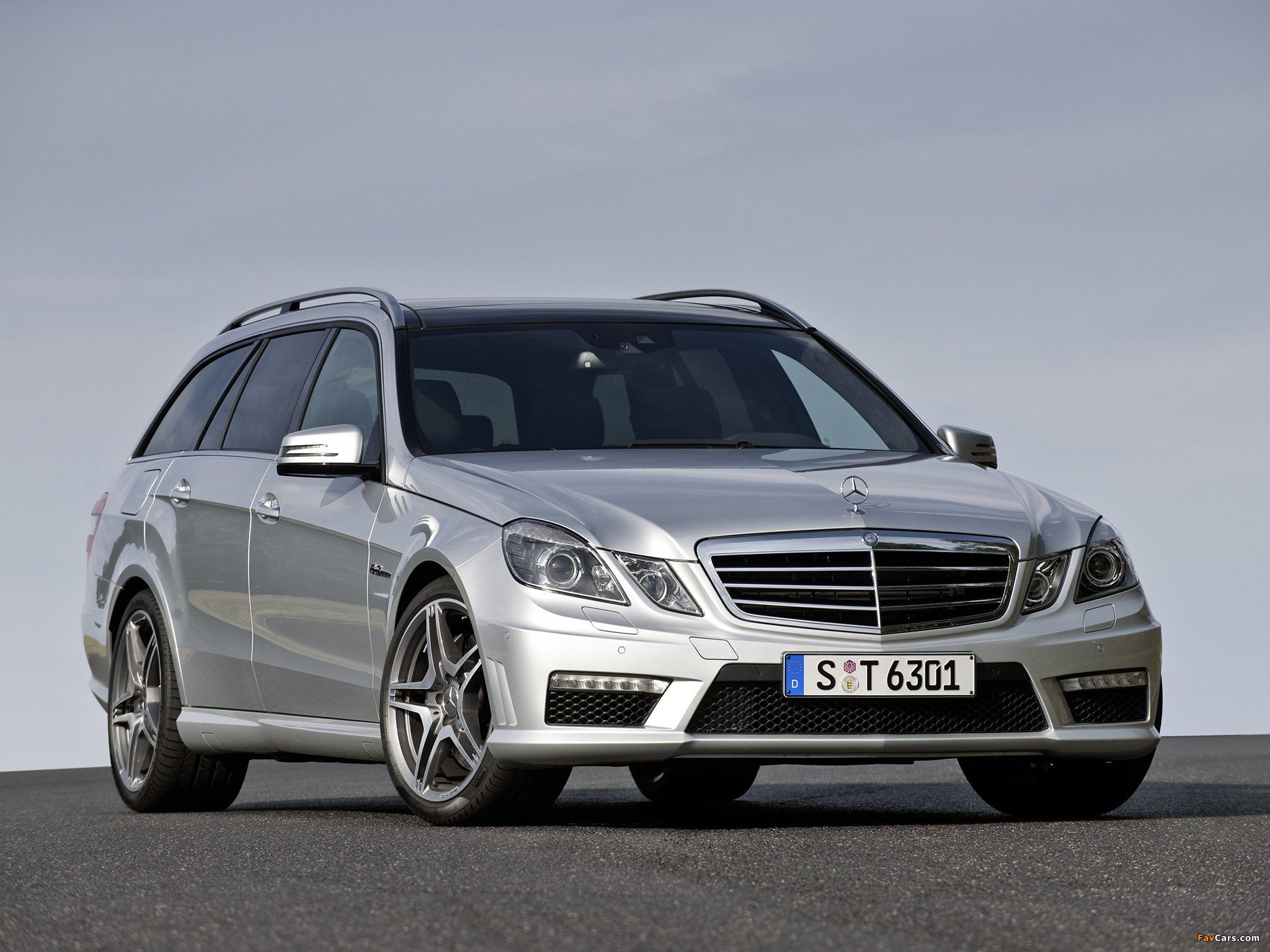 Mercedes-Benz E 63 AMG Estate (S212) 2009–11 images (2048 x 1536)