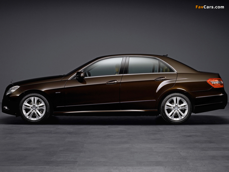 Mercedes-Benz E 350 CGI (W212) 2009–12 images (800 x 600)