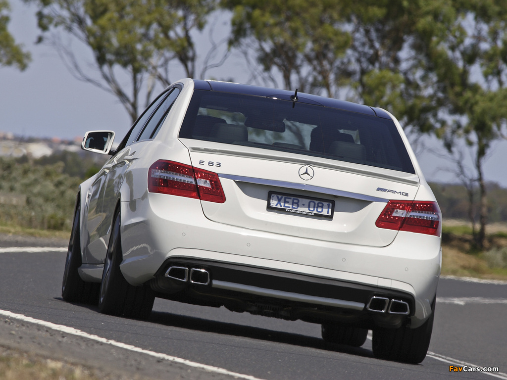 Mercedes-Benz E 63 AMG AU-spec (W212) 2009–11 images (1024 x 768)