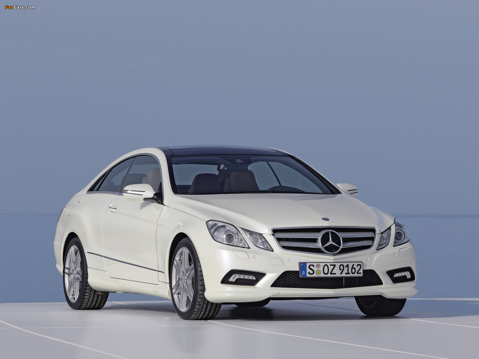 Mercedes-Benz E 500 Coupe AMG Sports Package (C207) 2009–12 images (1600 x 1200)