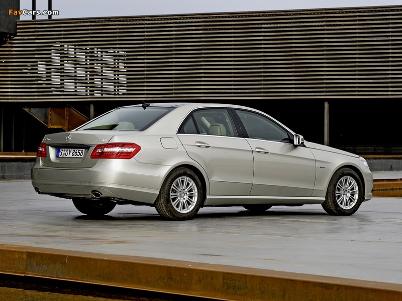 Mercedes-Benz E 350 CDI (W212) 2009–12 images (800 x 600)