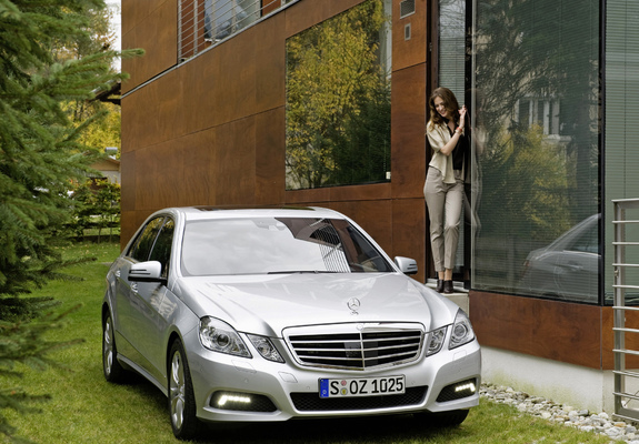 Mercedes-Benz E 500 (W212) 2009–12 images
