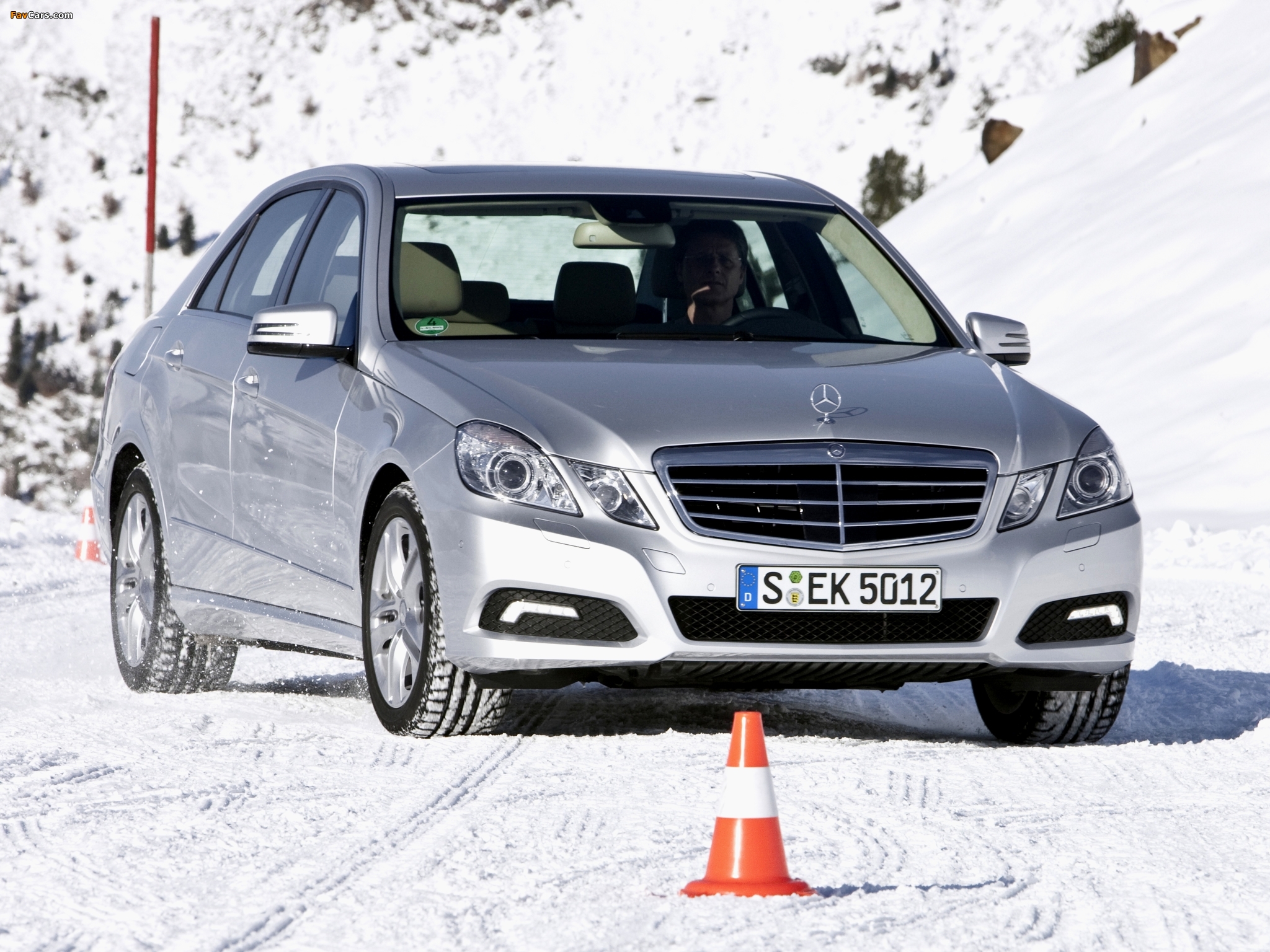 Mercedes-Benz E 350 4MATIC (W212) 2009–12 images (2048 x 1536)