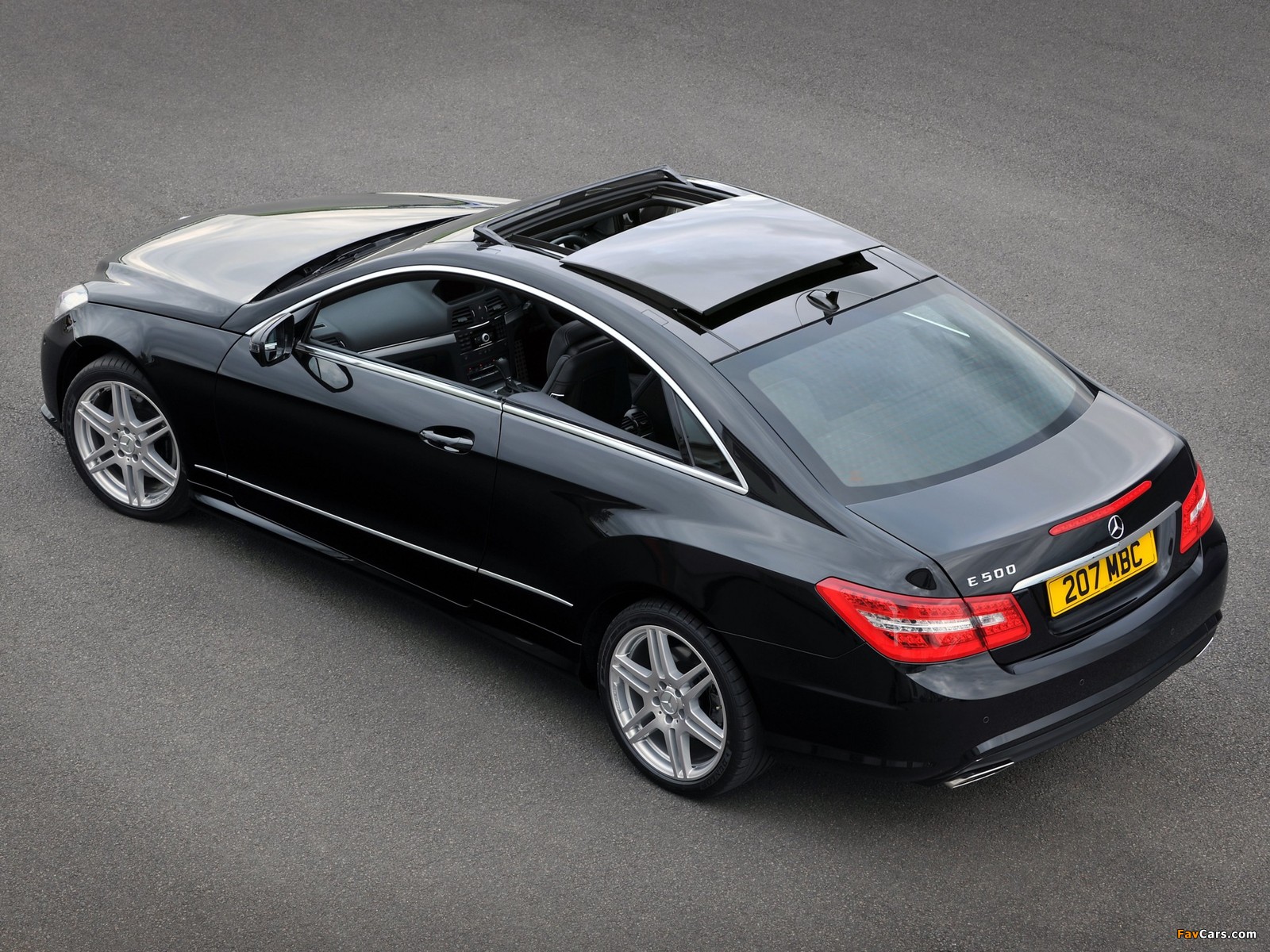 Mercedes-Benz E 500 Coupe AMG Sports Package UK-spec (C207) 2009–12 images (1600 x 1200)