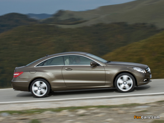 Mercedes-Benz E 350 CDI Coupe (C207) 2009–12 images (640 x 480)