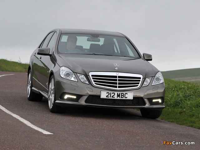 Mercedes-Benz E 220 CDI AMG Sports Package UK-spec (W212) 2009–12 images (640 x 480)