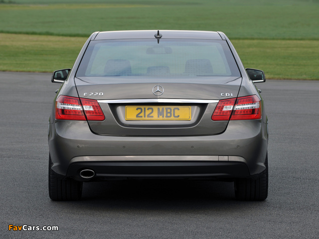 Mercedes-Benz E 220 CDI AMG Sports Package UK-spec (W212) 2009–12 images (640 x 480)