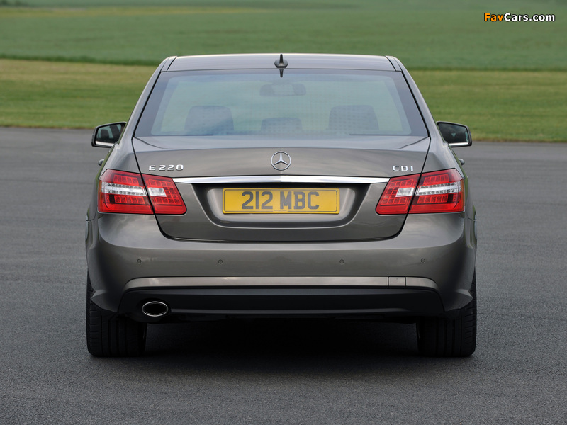 Mercedes-Benz E 220 CDI AMG Sports Package UK-spec (W212) 2009–12 images (800 x 600)