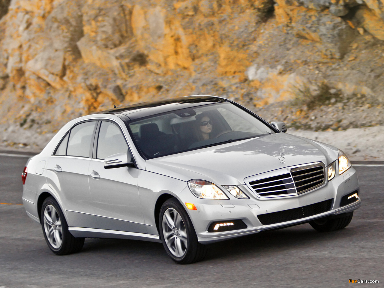 Mercedes-Benz E 350 US-spec (W212) 2009–12 photos (1280 x 960)