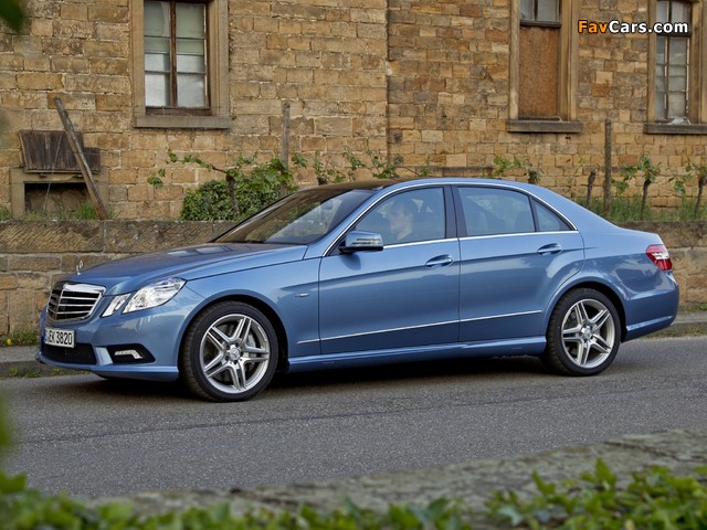 Mercedes-Benz E 500 AMG Sports Package (W212) 2009–12 photos (640 x 480)