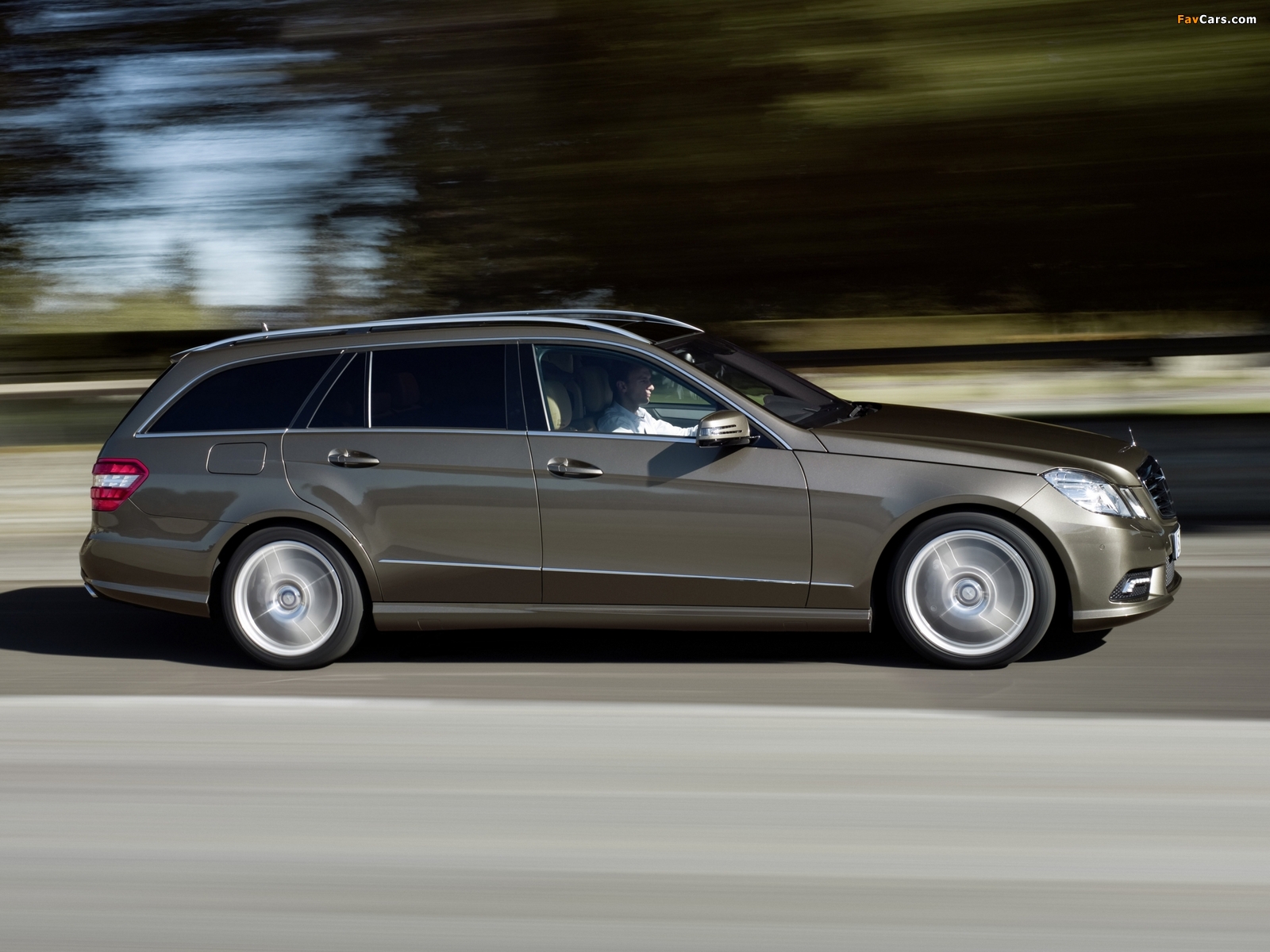 Mercedes-Benz E 500 AMG Sports Package Estate (S212) 2009–12 pictures (1600 x 1200)