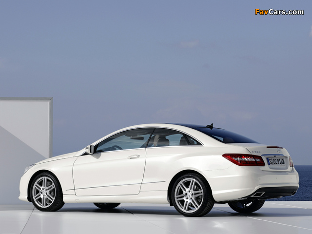 Mercedes-Benz E 500 Coupe AMG Sports Package (C207) 2009–12 pictures (640 x 480)