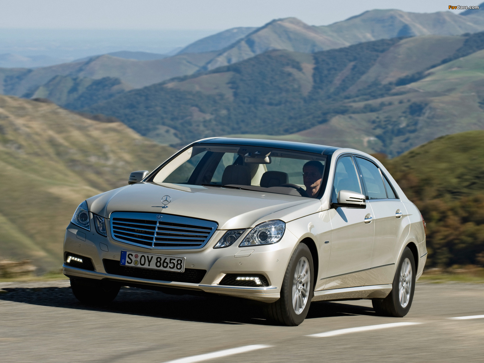 Mercedes-Benz E 350 CDI (W212) 2009–12 pictures (1600 x 1200)