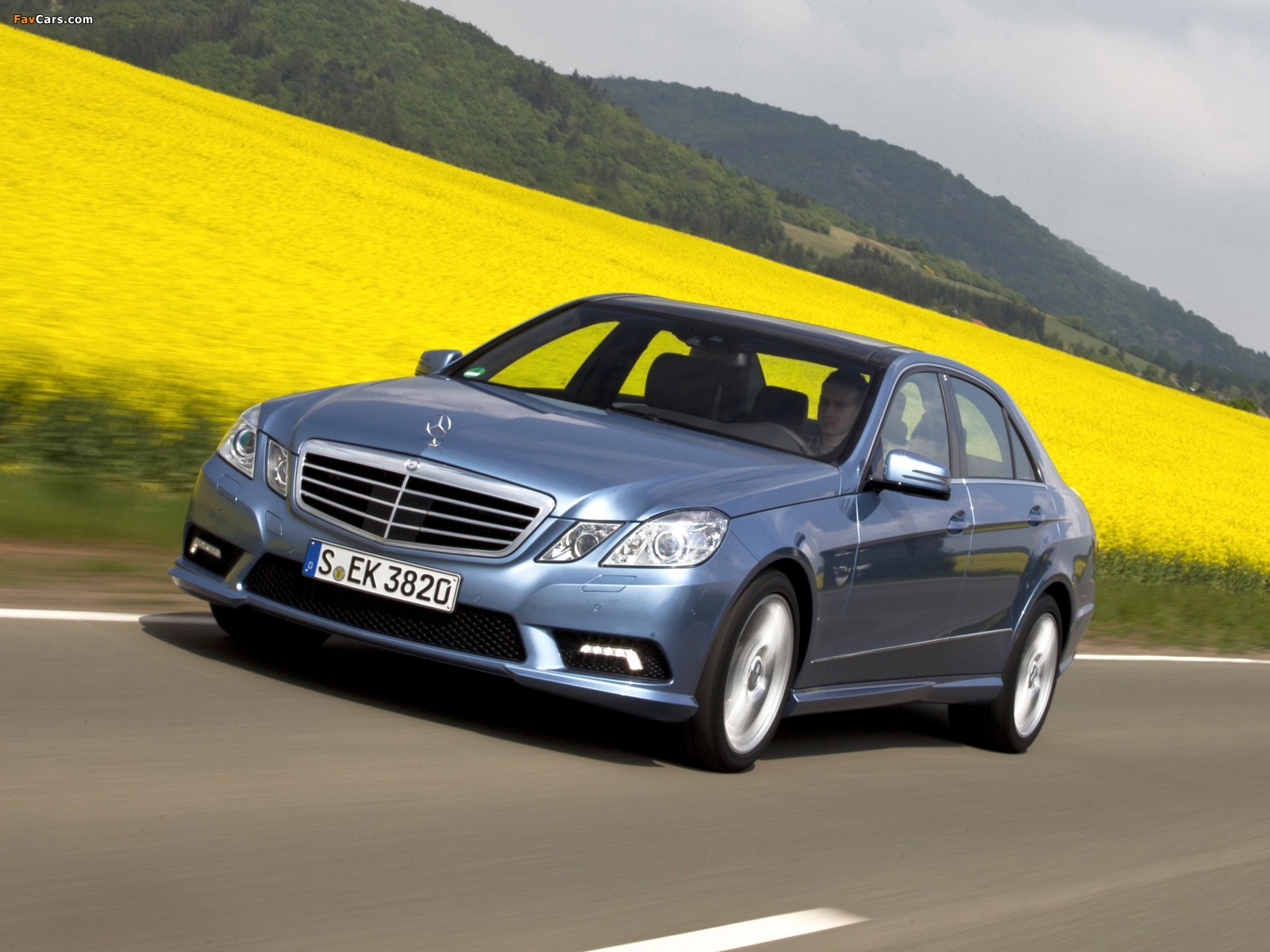 Mercedes-Benz E 500 AMG Sports Package (W212) 2009–12 pictures (1600 x 1200)