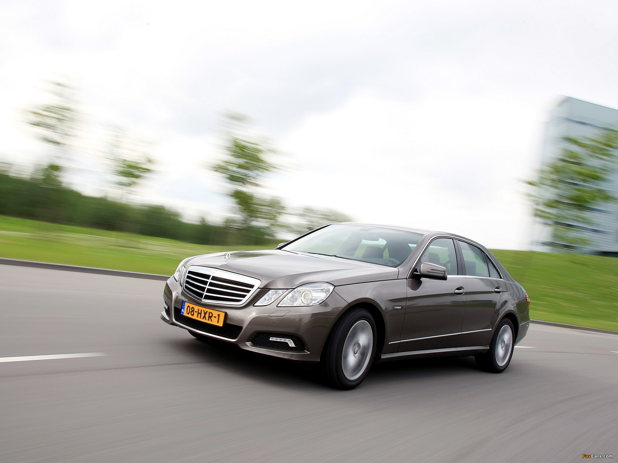 Mercedes-Benz E 250 CDI (W212) 2009–12 pictures (2048 x 1536)