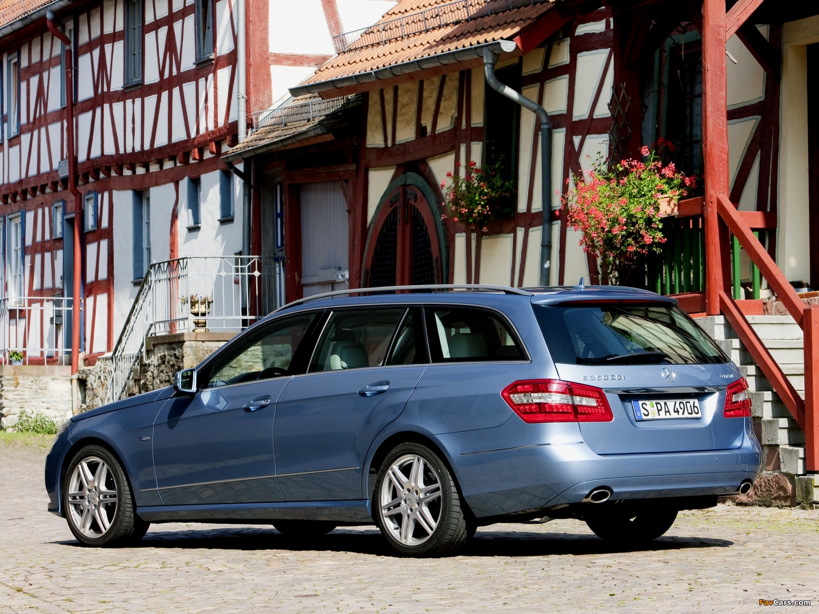 Mercedes-Benz E 350 CDI 4MATIC Estate (S212) 2009–12 pictures (1600 x 1200)