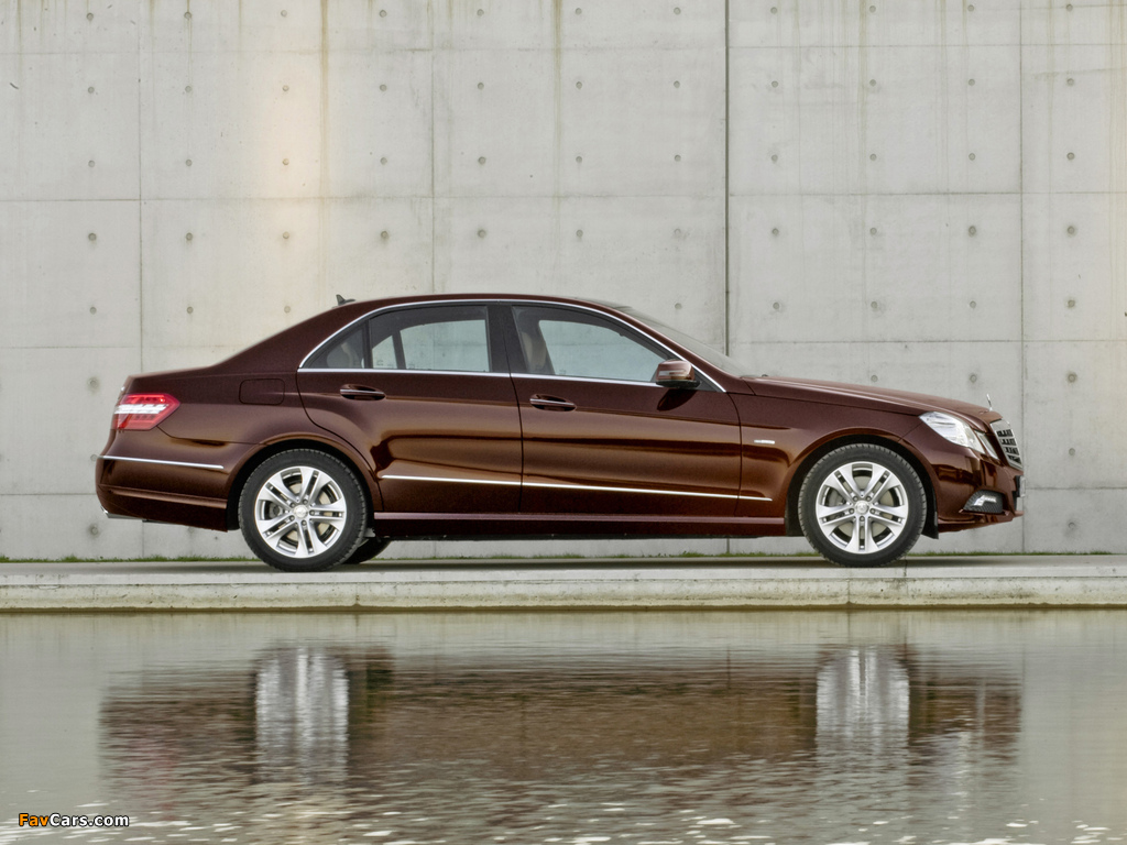 Mercedes-Benz E 350 CGI (W212) 2009–12 pictures (1024 x 768)